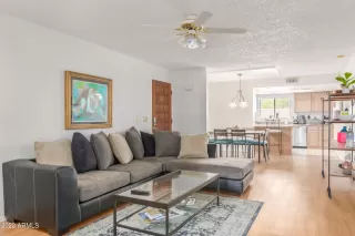 Photo #3: 6397580 Listing