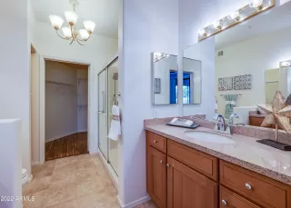 Photo #5: 6397907 Listing