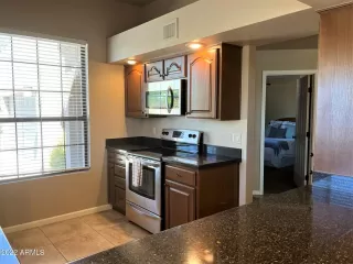 Photo #6: 6397926 Listing
