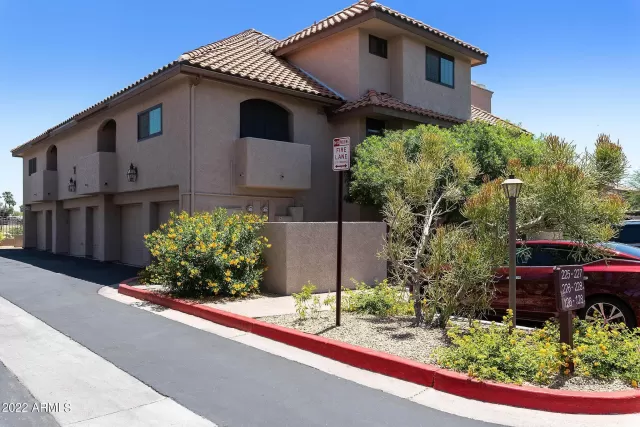 MLS: 6397997 Condo For Sale