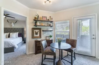 Photo #6: 6398083 Listing 