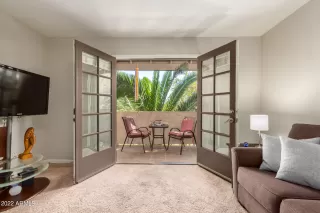 Photo #2: 6398104 Listing