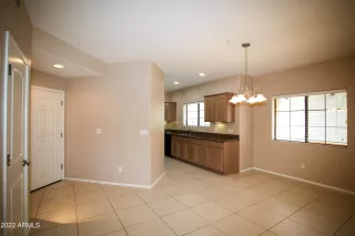 Photo #4: 6398258 Listing