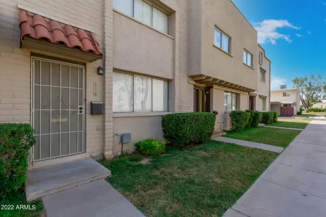 MLS: 6398430 Condo For Sale