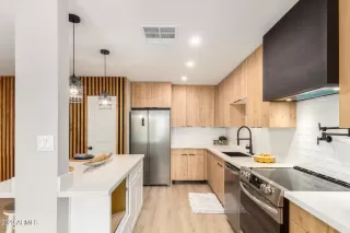 Photo #4: 6398619 Listing 