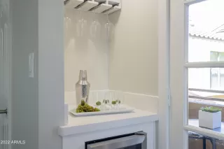 Photo #3: 6398982 Listing