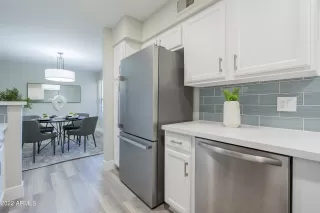 Photo #6: 6398982 Listing