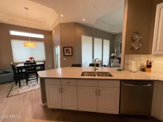 Photo #6: 6398996 Listing