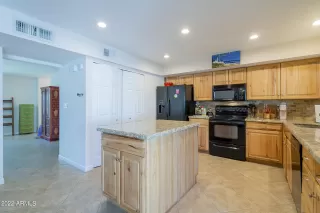 Photo #2: 6399013 Listing