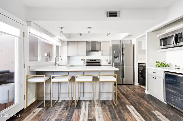 MLS: 6399020 Condo For Sale