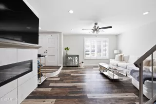 Photo #5: 6399020 Listing