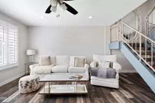 Photo #6: 6399020 Listing