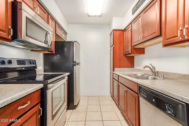 MLS: 6399104 Condo For Sale