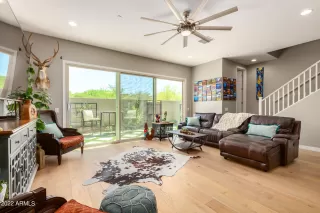 Photo #2: 6399235 Listing