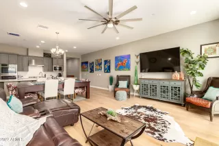 Photo #4: 6399235 Listing