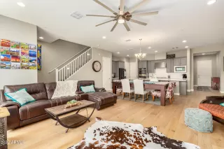 Photo #5: 6399235 Listing