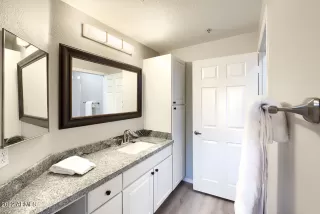 Photo #6: 6399485 Listing