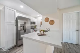 Photo #4: 6399671 Listing 