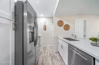 Photo #6: 6399671 Listing 