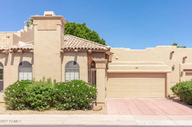 MLS: 6399943 Condo For Sale