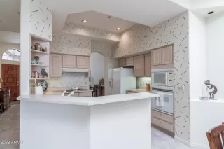 Photo #3: 6399943 Listing