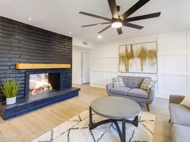 MLS: 6400380 Condo For Sale