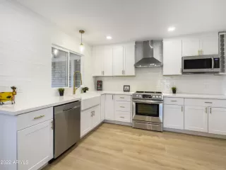 Photo #3: 6400380 Listing 