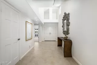 Photo #5: 6400397 Listing