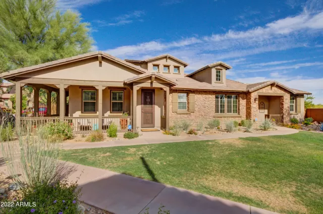 MLS: 6400499 Condo For Sale