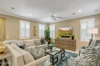 Photo #5: 6400499 Listing 