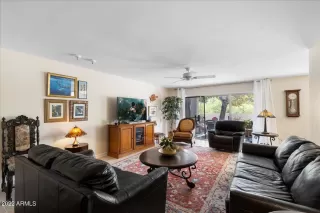 Photo #2: 6400606 Listing