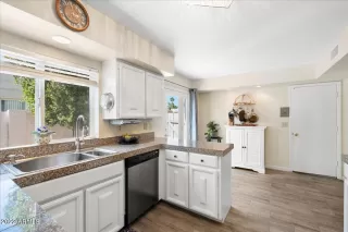 Photo #3: 6400606 Listing