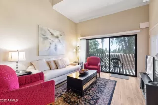 Photo #6: 6400640 Listing 