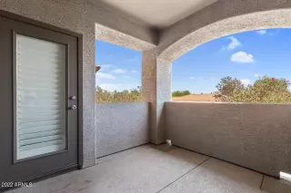 Photo #6: 6400698 Listing 