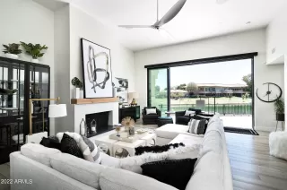 Photo #2: 6400711 Listing