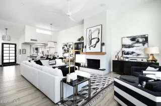 Photo #5: 6400711 Listing