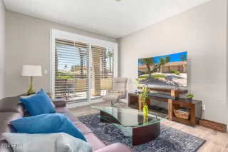Photo #3: 6401023 Listing