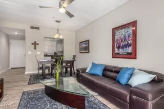 Photo #5: 6401023 Listing
