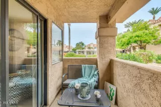 Photo #5: 6401729 Listing