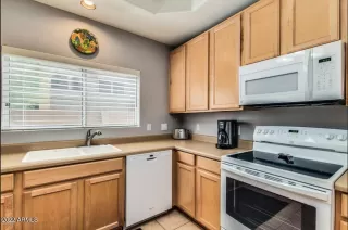 Photo #4: 6401841 Listing