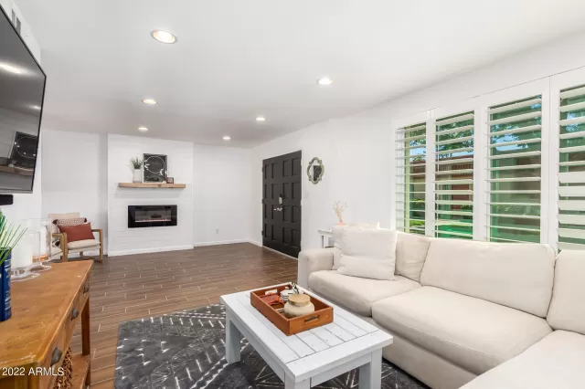 MLS: 6402160 Condo For Sale