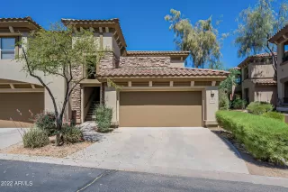 Photo #5: 6402176 Listing