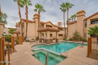 Photo #4: 6402356 Listing