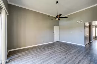 Photo #6: 6402479 Listing