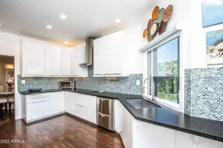 Photo #1: 6402600 Listing