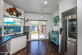 Photo #2: 6402600 Listing