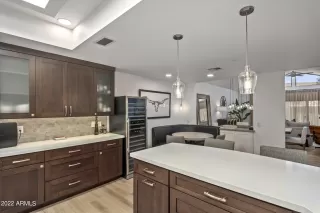 Photo #3: 6402917 Listing 