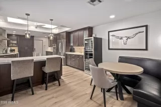 Photo #4: 6402917 Listing 