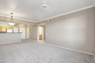 Photo #6: 6402977 Listing