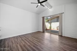 Photo #5: 6403020 Listing